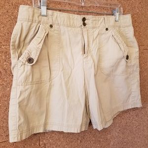 Intro | Khaki Shorts